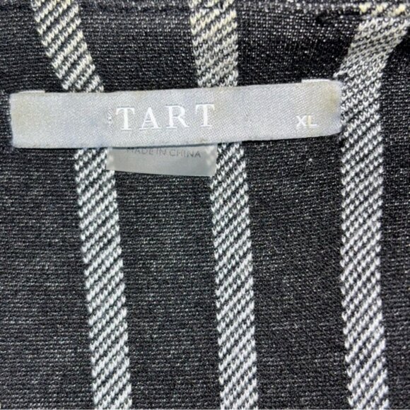 Tart Women’s XL Open Front Sweater Cardigan Monochrome Striped Knit Pockets - Picture 2 of 9